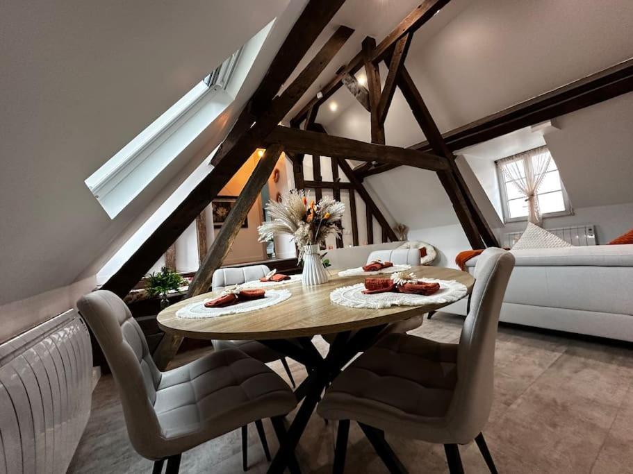 Appartamento Charme, Poutres Et Elegance Chartres Esterno foto