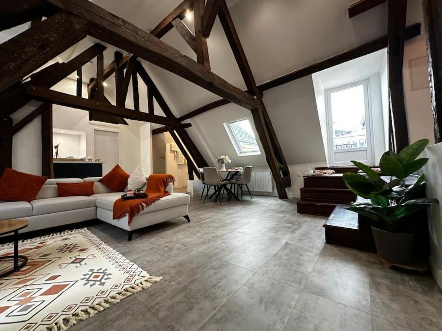 Appartamento Charme, Poutres Et Elegance Chartres Esterno foto