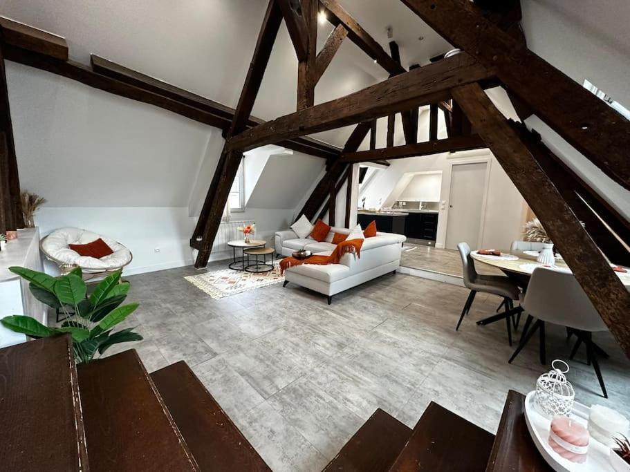 Appartamento Charme, Poutres Et Elegance Chartres Esterno foto