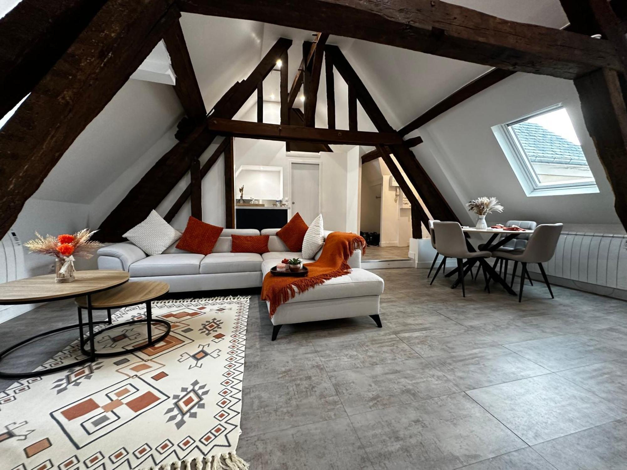 Appartamento Charme, Poutres Et Elegance Chartres Esterno foto
